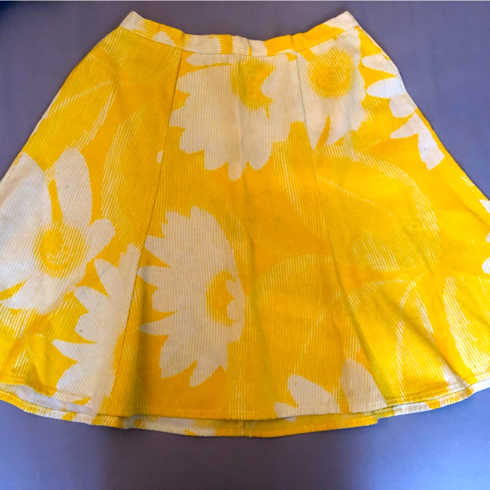 Bright yellow vintage sunburst skirt - Picture 1 of 2